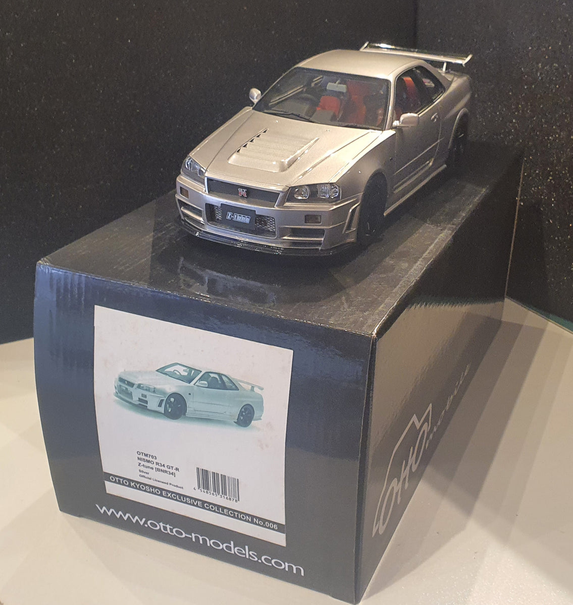 1:18 Otto Mobile Nismo R34 GTR Z-Tune BNR34 Silver - OTM703