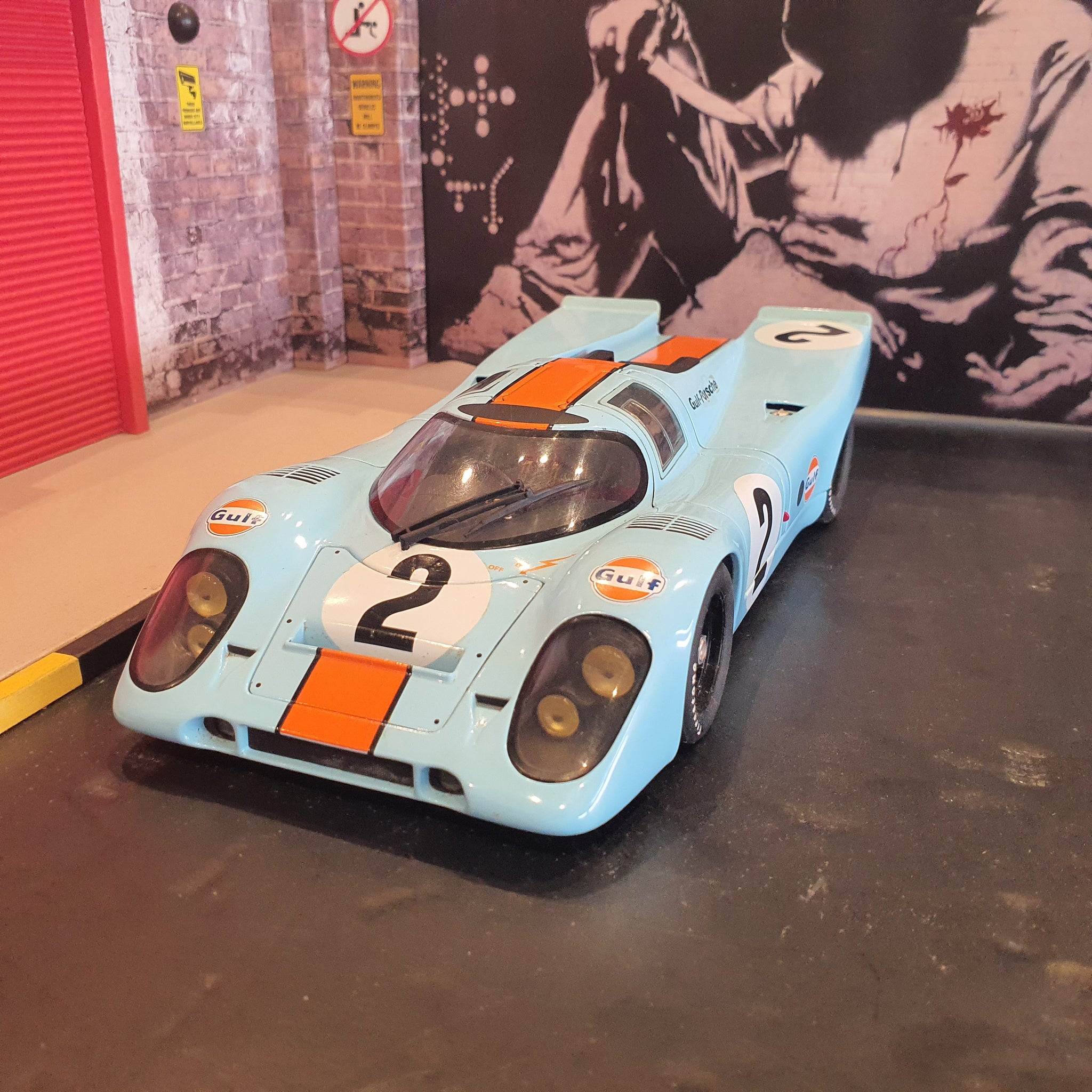 1:18 Autoart Porsche 917K #2 Gulf (No Original Box) - After Market 