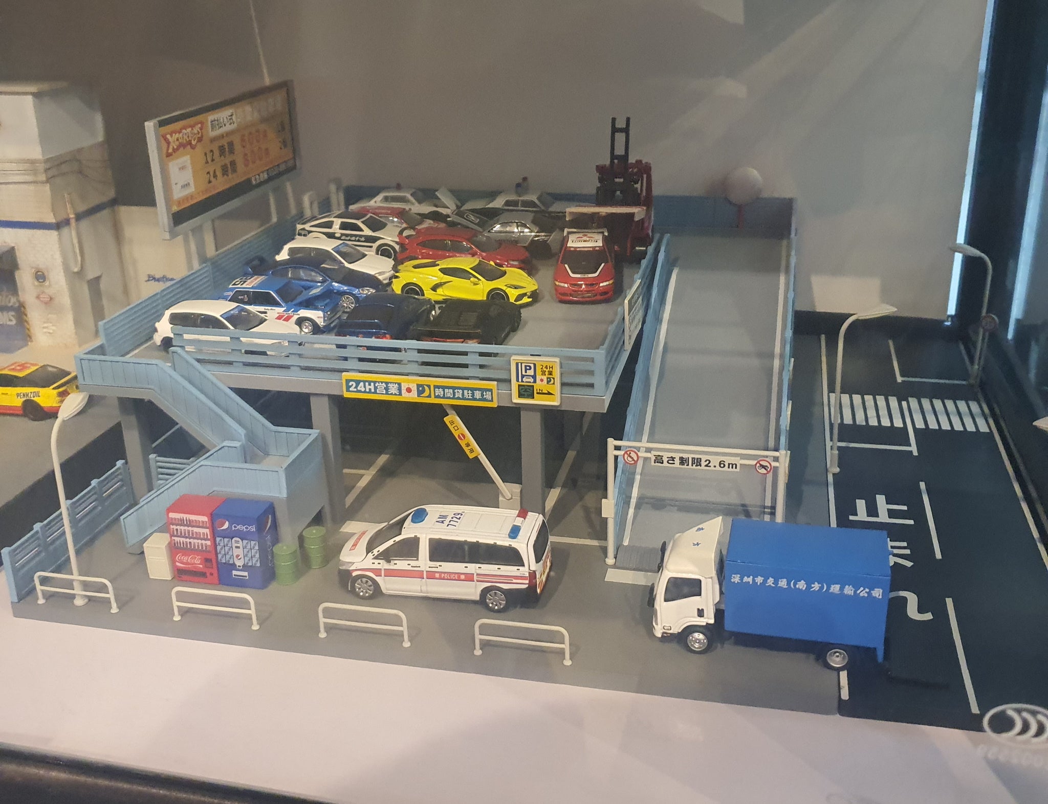 Mini GT 1:64 Diorama Nissan Motorsports Nismo Operation