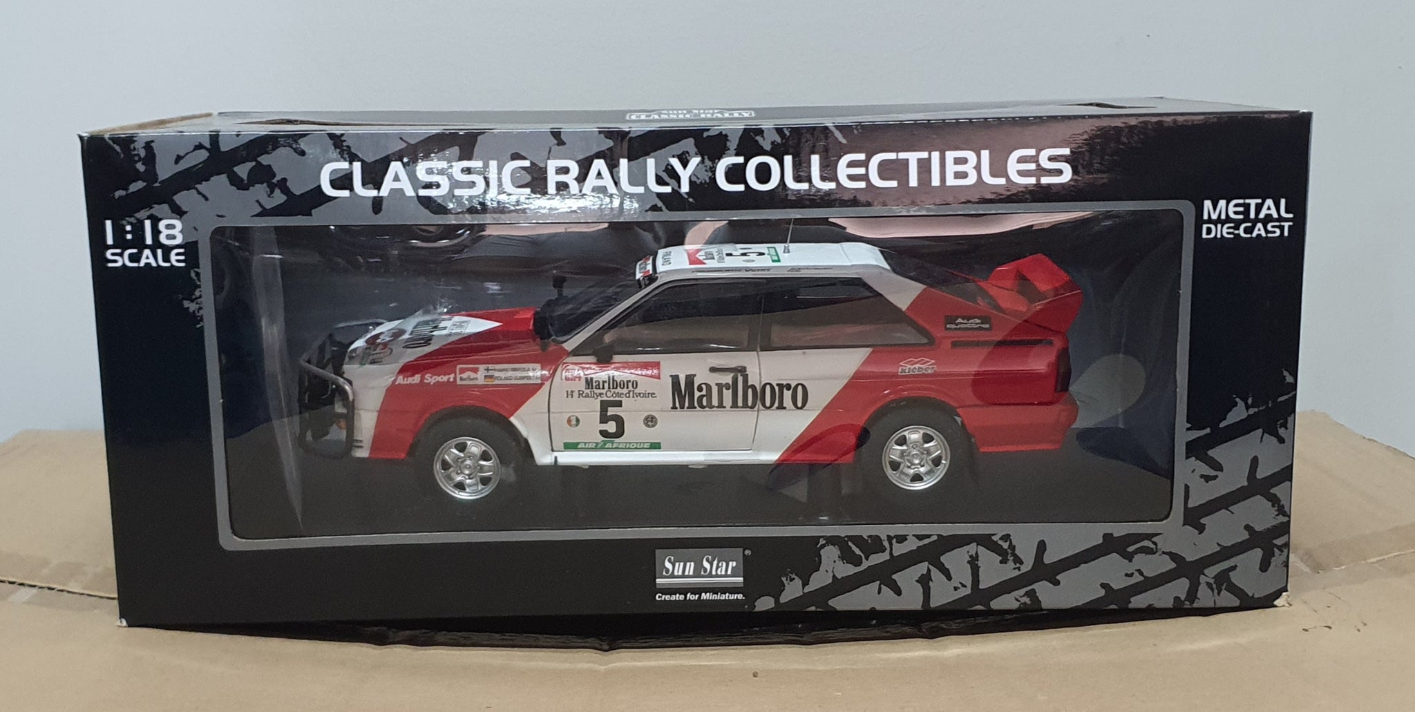 Audi Quattro A2 Rally Circuit des Ardennes 1986 Bosch- Bond 1:18 SUNSTAR 4257 Audi Quattro A2 Rally Circuit des Ardennes 1986 Bosch- Bond 1:18 SUNSTAR 4257