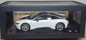 1:18 Dealer Edition BMW i8 Crystal White