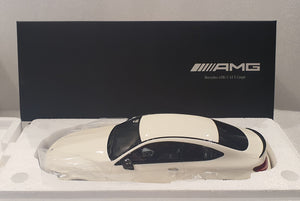 1:18 GT Spirit AMG Dealer Mercedes Benz C63s Coupe