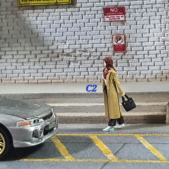 1:64 Figurine Beige Long Coat Lady w Black Bag - C2