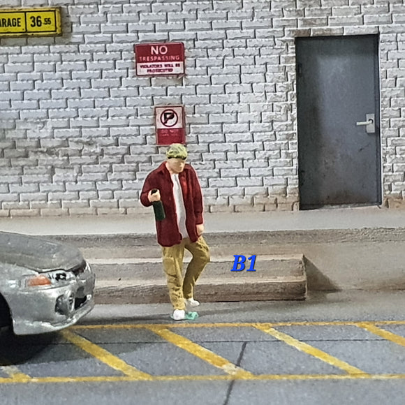 1:64 Figurine Drinking Guy - Red Shirt - B1