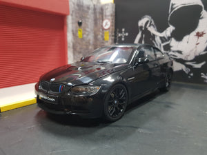 1:18 Kyosho BMW M3 - Black Rims