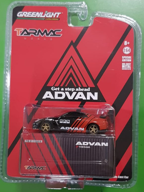 1:64 Tarmac Works Nissan GTR R35 Advan