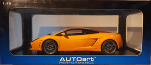 1:18 Autoart Lamborghini Gallardo LP560-4 with optional Cordelia Wheels - Borealis / Metallic Orange