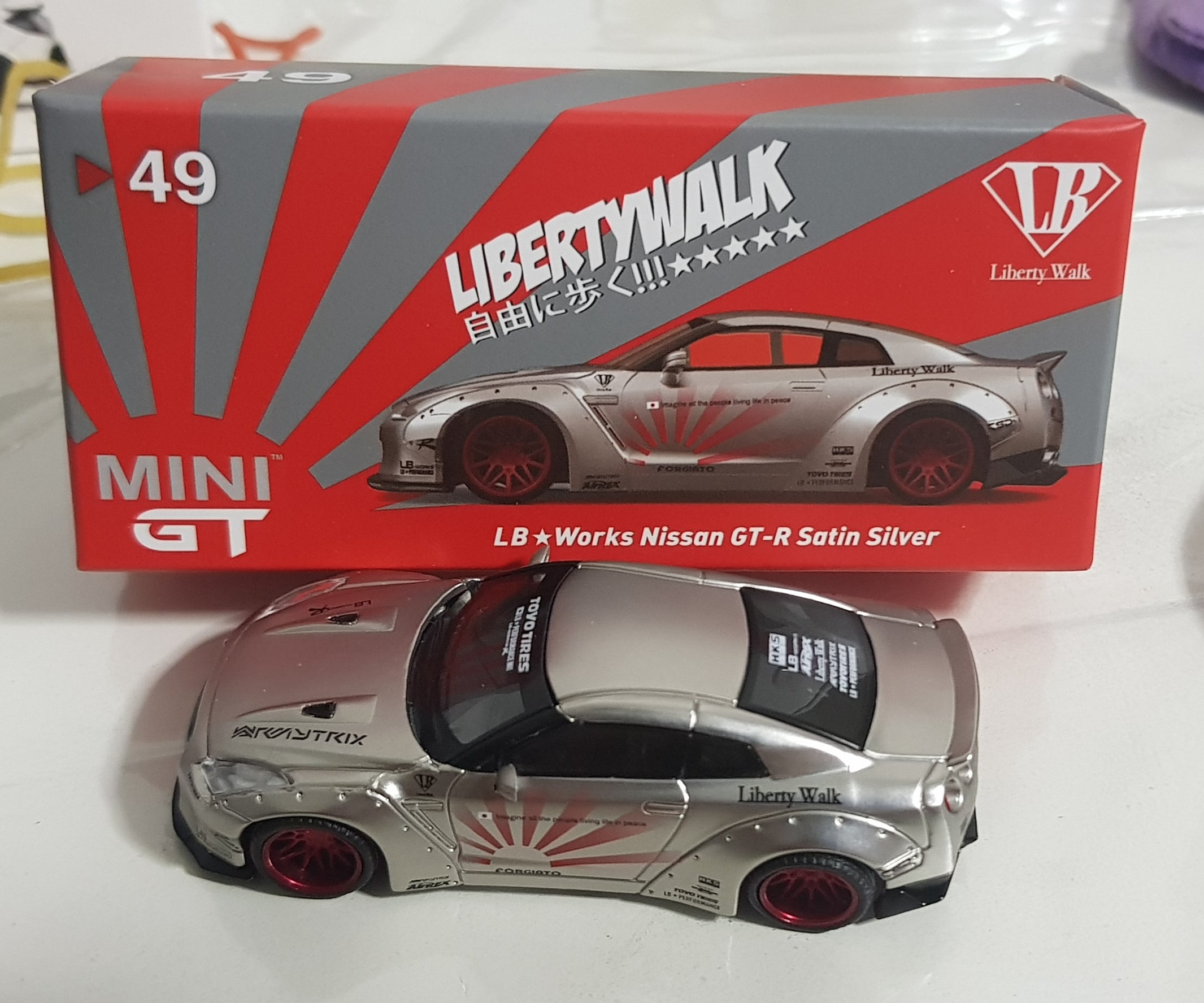 MINIGT 49 LB★WORKS GT-R R35 MGT00049 hqdefault.jpg