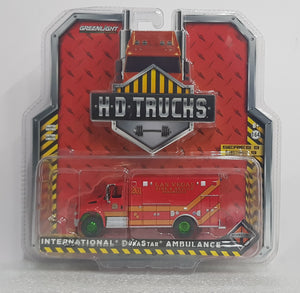 1:64 ☆Chase☆ Greenlight International Durastar Ambulance- HD Trucks Series 9