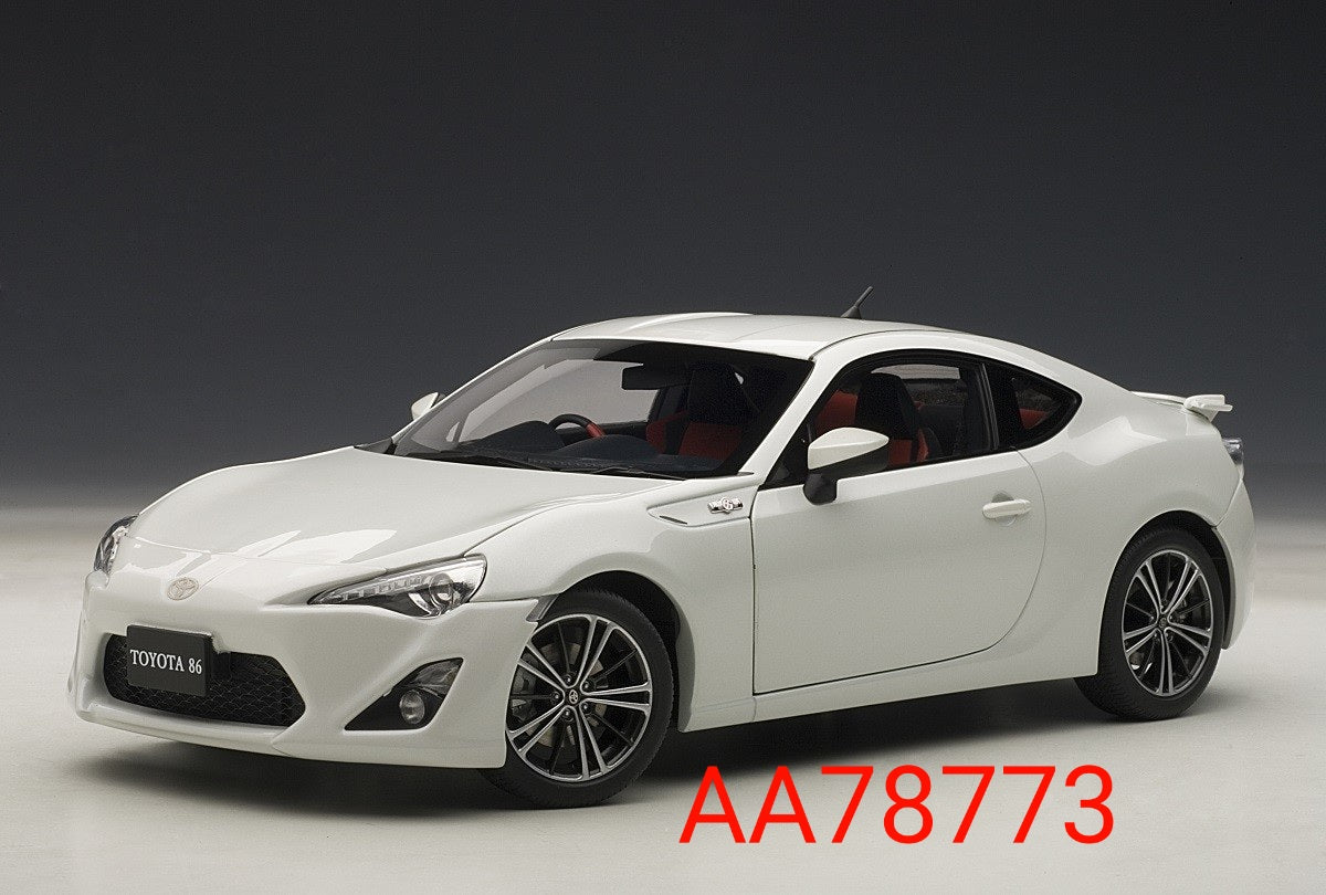1:18 Autoart Toyota 86 GT Limited RHD - White Pearl