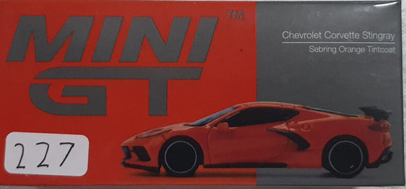 1:64 Mini GT Chevrolet Corvette Stingray Sebring Orange Tintcoat - MGT227