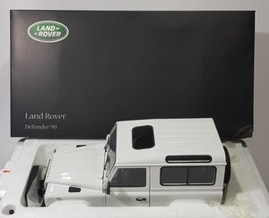 1:18 Kyosho Land Rover Defender 90 - Fuji White